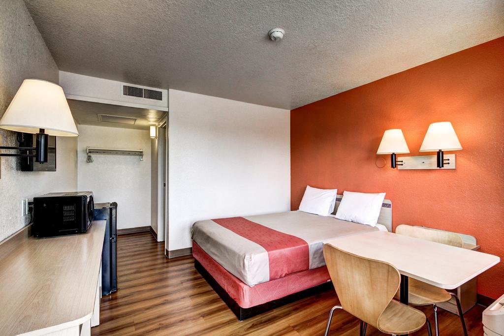 Motel 6 웰즈 외부 사진