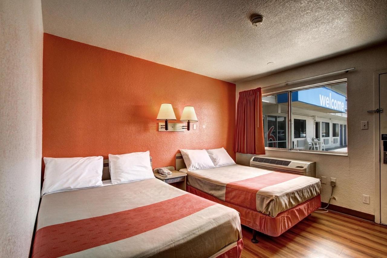 Motel 6 웰즈 외부 사진